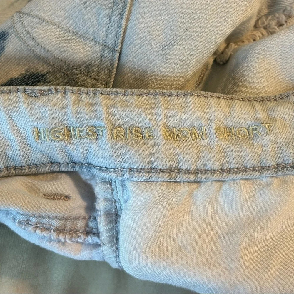 American Eagle Highest Rise Mom Short Acid Wash Shorts Women’s 2 Distressed Hem - Picture 5 of 11